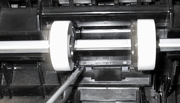 RL1-1525-000 Pickup Roller, Tray 1 Installation Guide