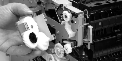 RM1-4247-000 Fuser Assembly (110V) Cover Installation Guide
